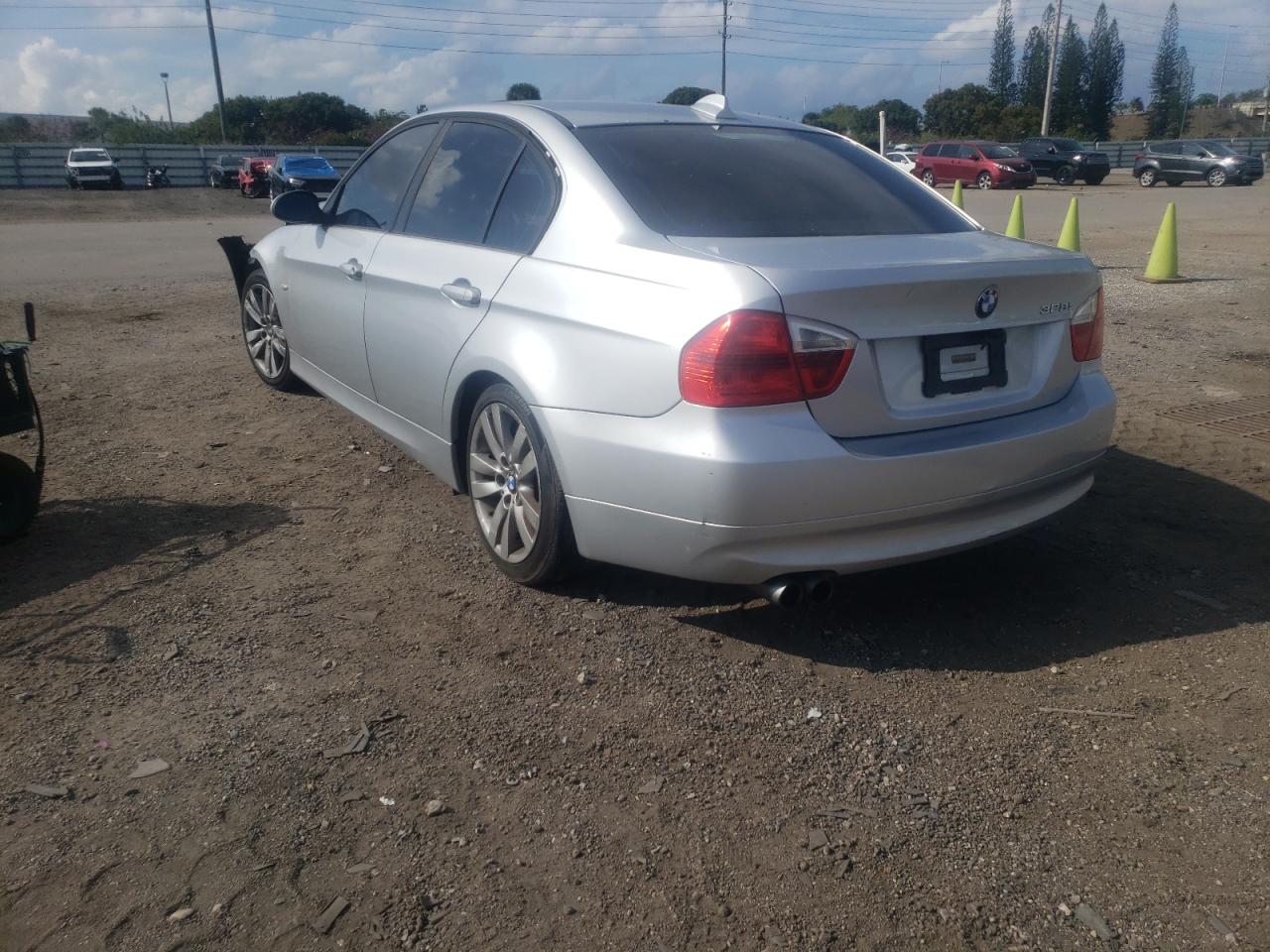 Photo 3 from auction – 2008 BMW 328 I with VIN WBAVA37548NL55772