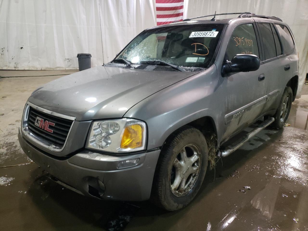 Photo 2 from auction – 2005 GMC ENVOY with VIN 1GKDT13S652355668