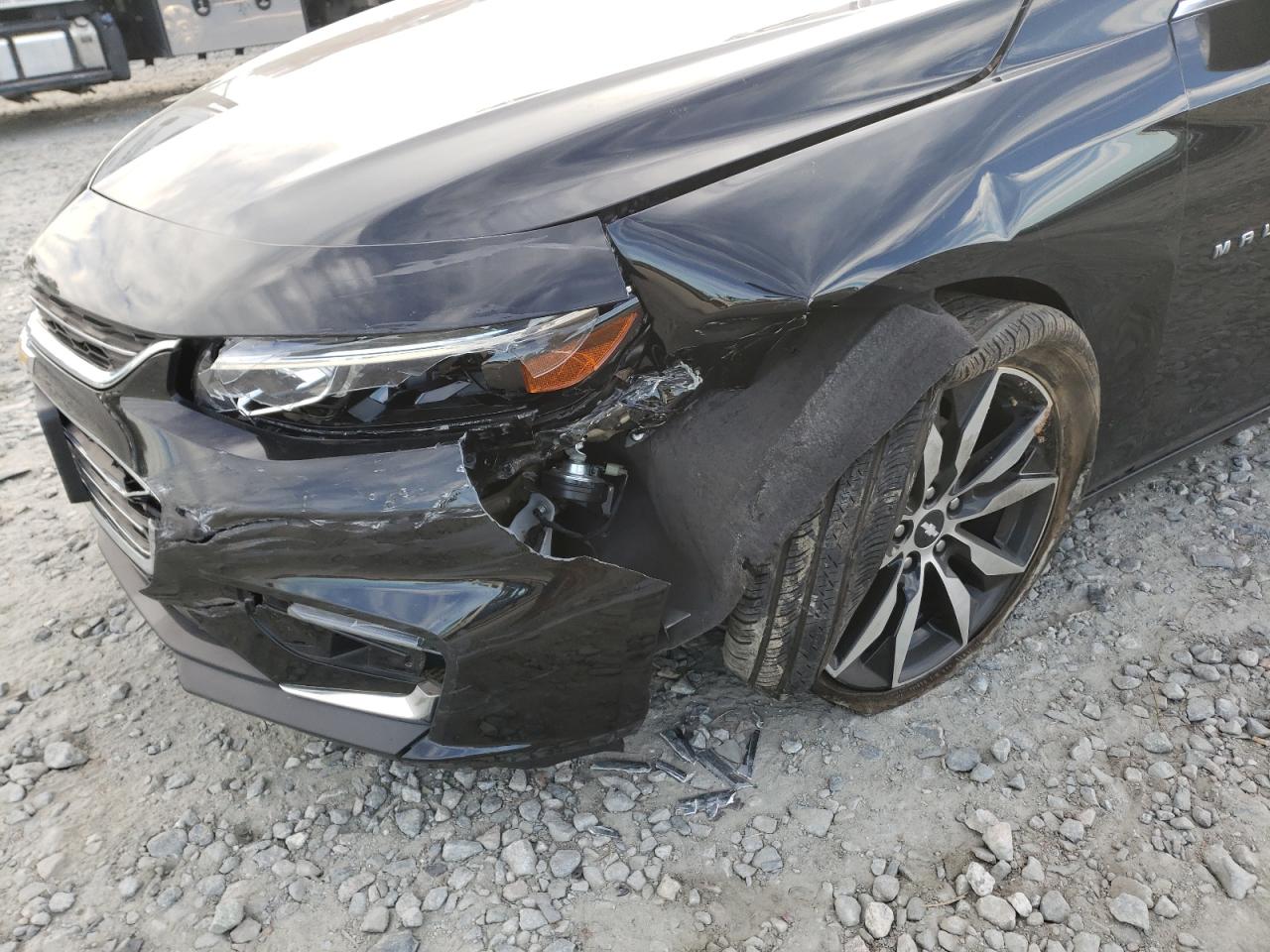 Photo 9 from auction – 2017 CHEVROLET MALIBU LT with VIN 1G1ZE5ST0HF282588