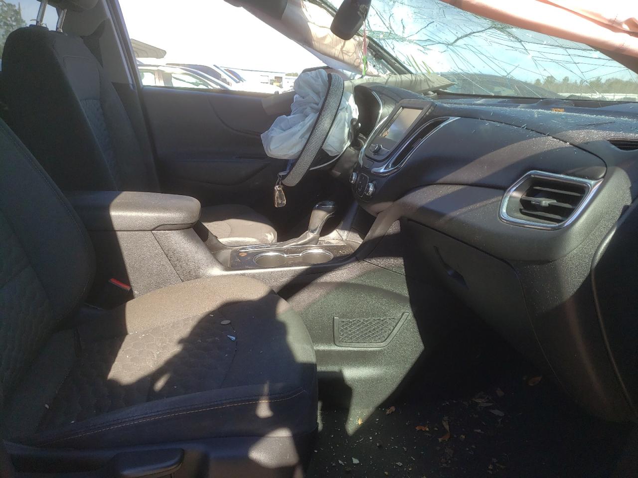 Photo 5 from auction – 2018 CHEVROLET EQUINOX LT with VIN 2GNAXJEV6J6202920