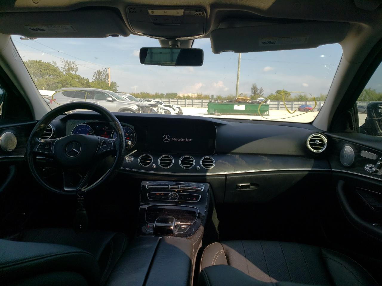 Photo 9 from auction – 2017 MERCEDES-BENZ E 300 with VIN WDDZF4JB3HA136471