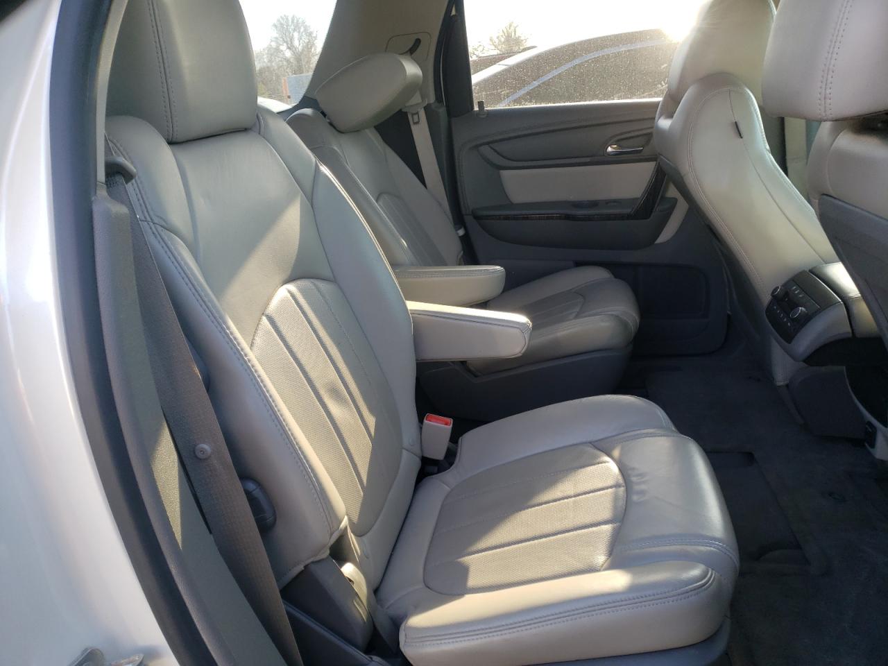Photo 6 from auction – 2014 GMC ACADIA SLT with VIN 1GKKRSKD4EJ265455