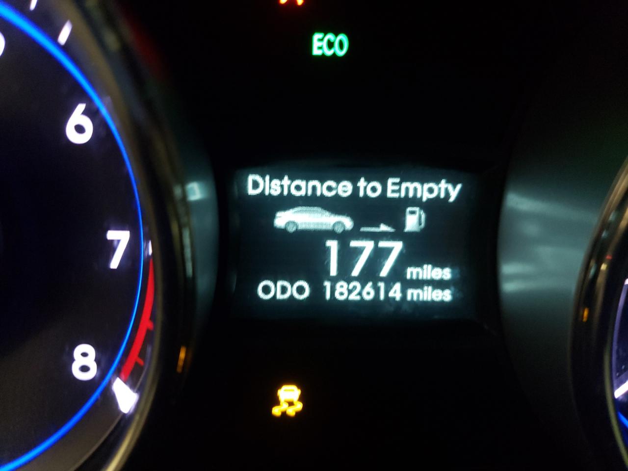 Photo 8 from auction – 2012 HYUNDAI SONATA with VIN 5NPEC4AC4CH425435