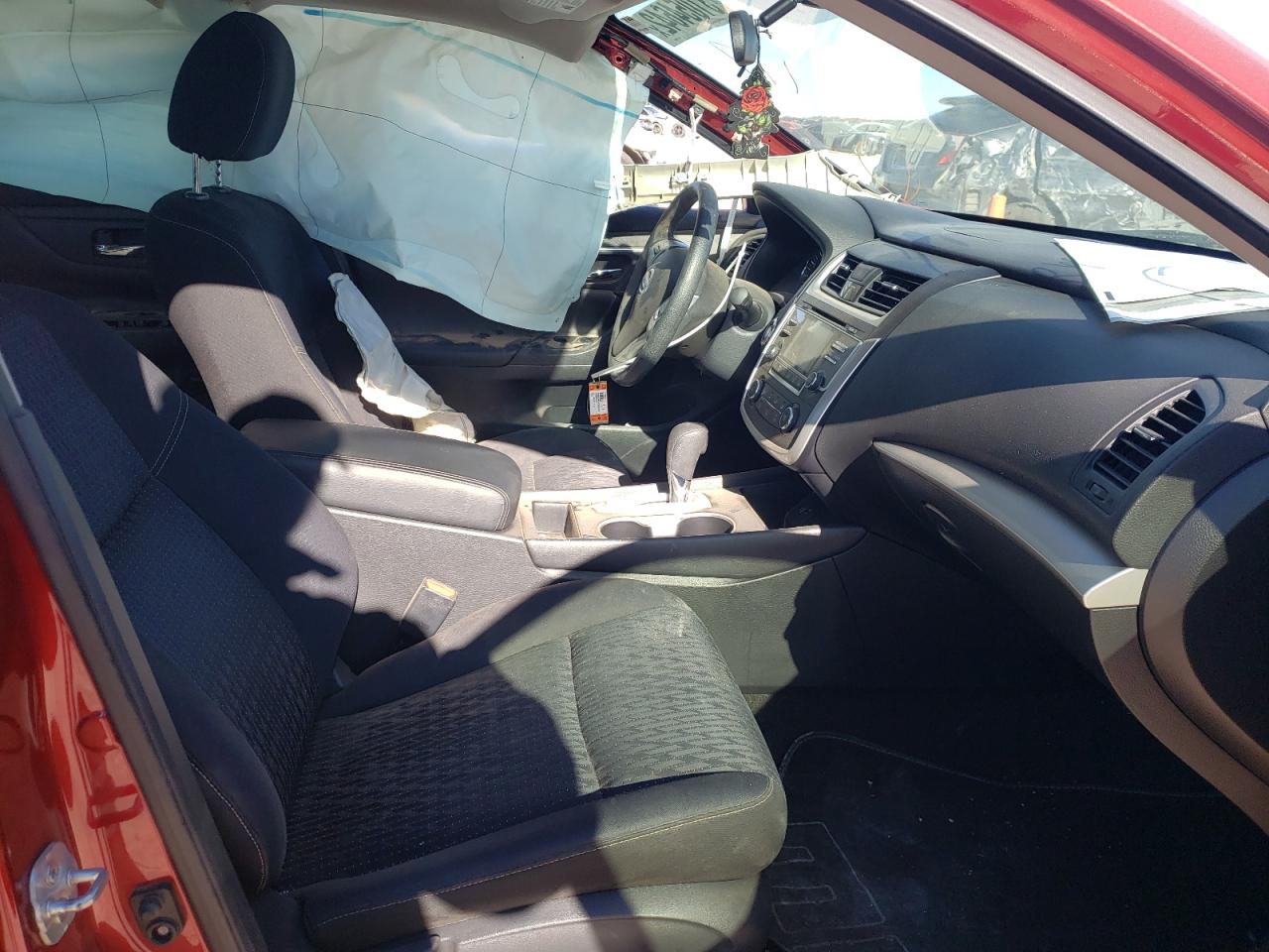 Photo 5 from auction – 2016 NISSAN ALTIMA 2.5 with VIN 1N4AL3AP0GC230239