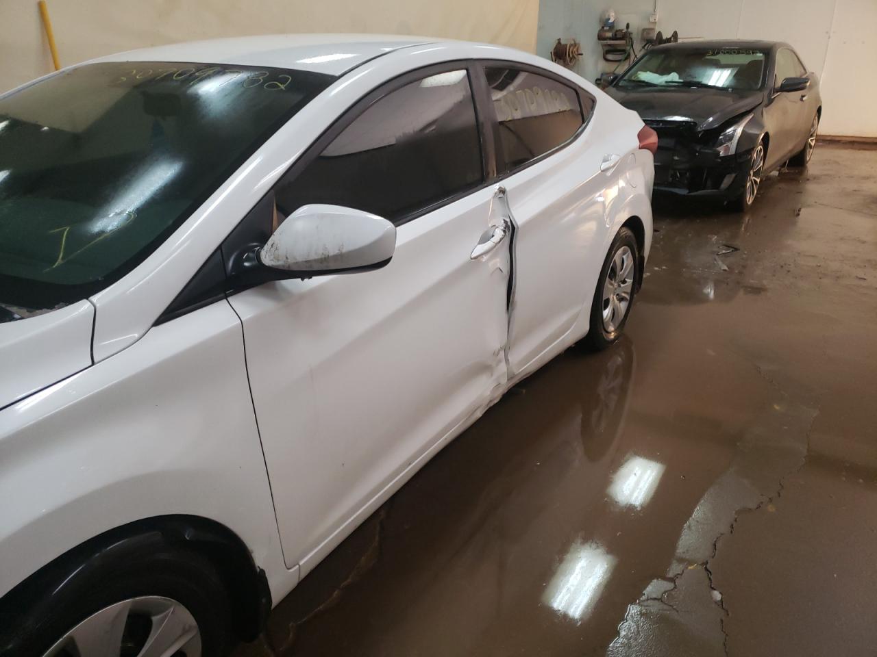 Photo 10 from auction – 2016 HYUNDAI ELANTRA SE with VIN 5NPDH4AE0GH765623