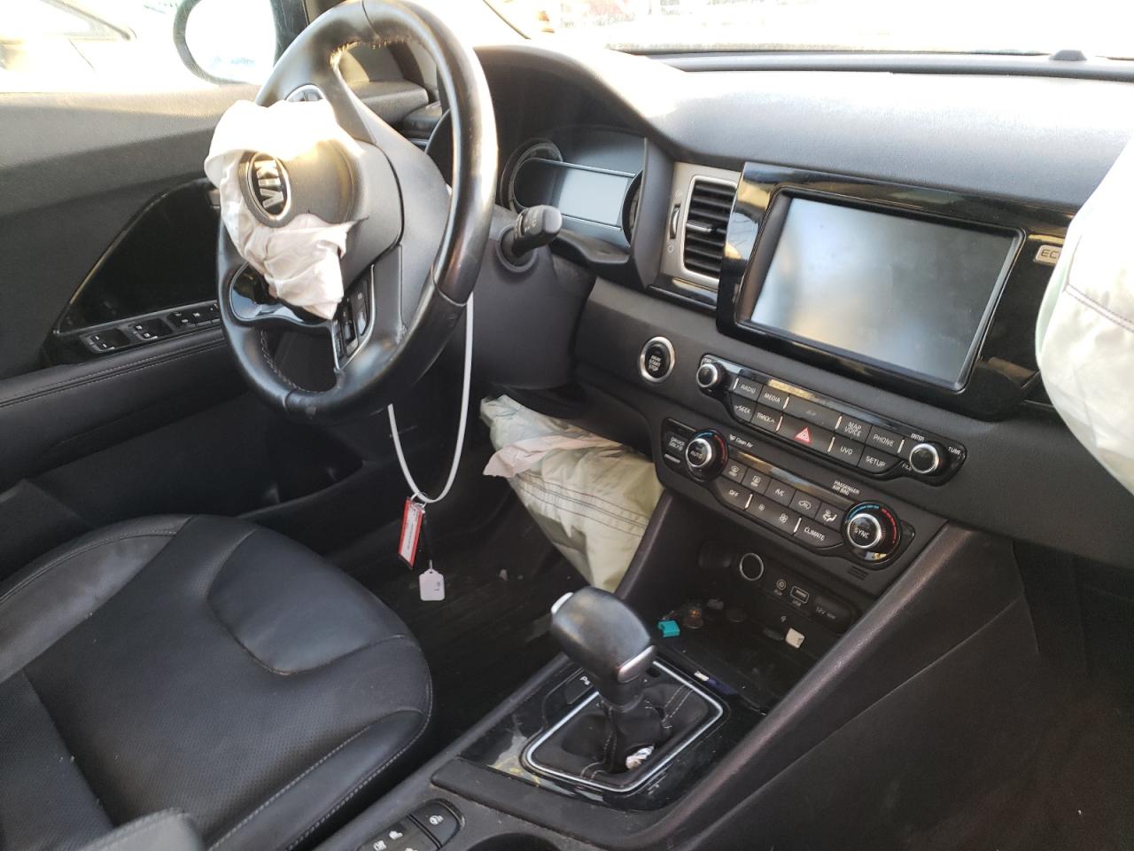 Photo 9 from auction – 2018 KIA NIRO TOURI with VIN KNDCE3LC4J5123794
