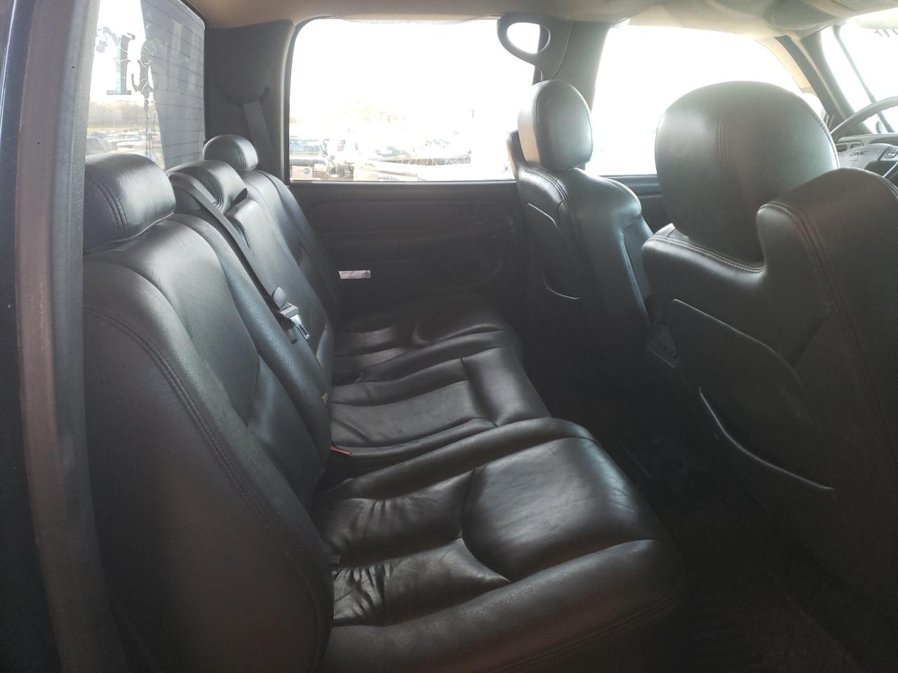 Photo 6 from auction – 2004 GMC NEW SIERRA with VIN 2GTEK13T941395933
