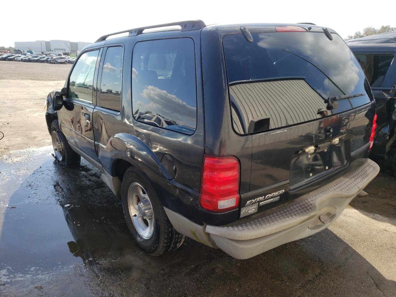 Photo 15 from auction – 2003 FORD EXPLORER S with VIN 1FMYU60E63UA07453