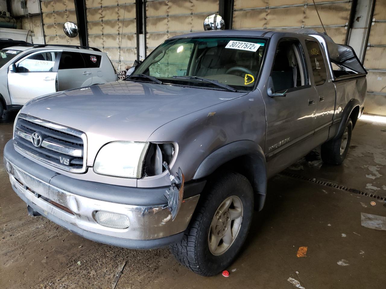 Photo 2 from auction – 2002 TOYOTA TUNDRA ACC with VIN 5TBBT44162S301665