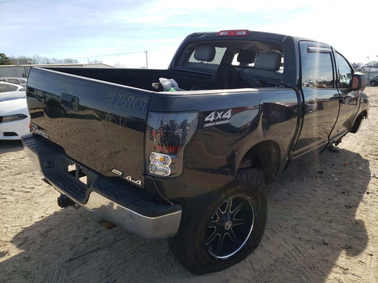 Photo 4 from auction – 2011 TOYOTA TUNDRA with VIN 5TFDW5F1XBX168719