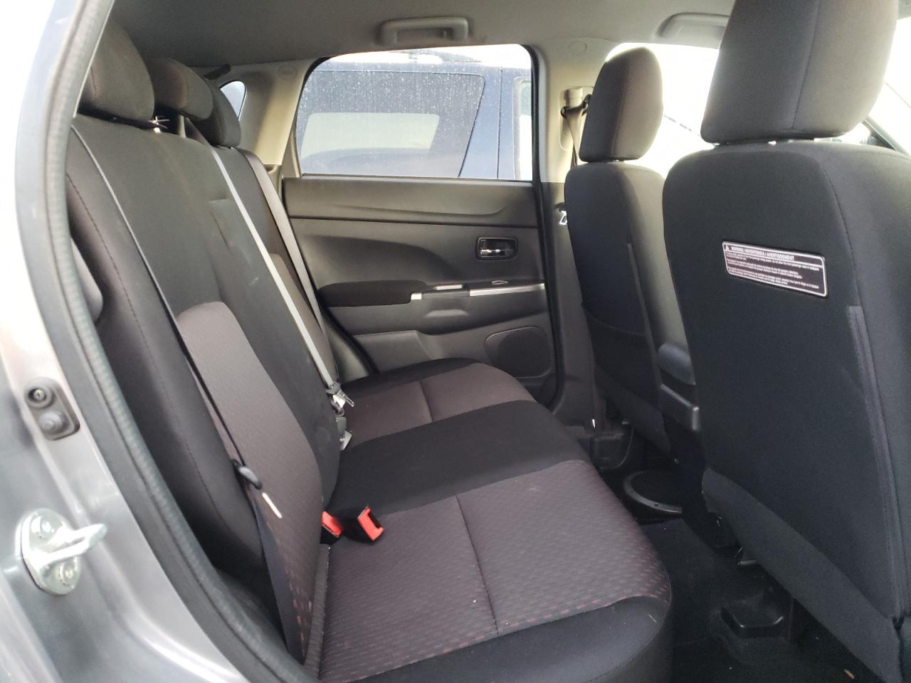 Photo 6 from auction – 2018 MITSUBISHI OUTLANDER with VIN JA4AP3AU3JZ014520