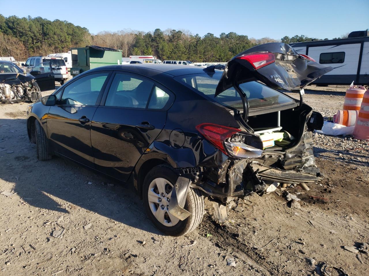 Photo 3 from auction – 2018 KIA FORTE with VIN 3KPFK4A79JE256668