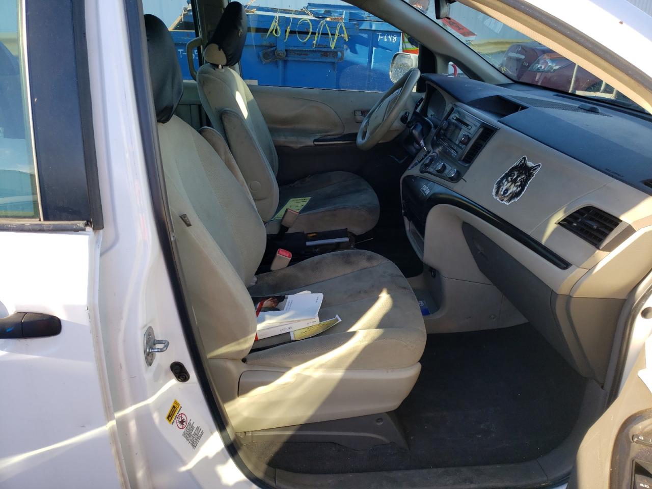 Photo 5 from auction – 2011 TOYOTA SIENNA with VIN 5TDZK3DC4BS006469