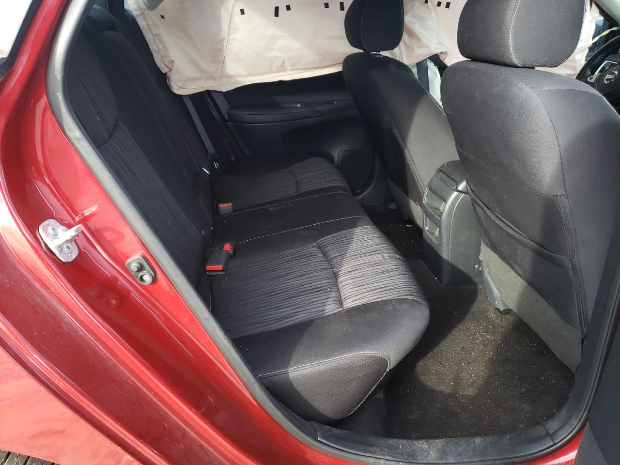 Photo 6 from auction – 2016 NISSAN SENTRA S with VIN 3N1AB7AP9GL650951