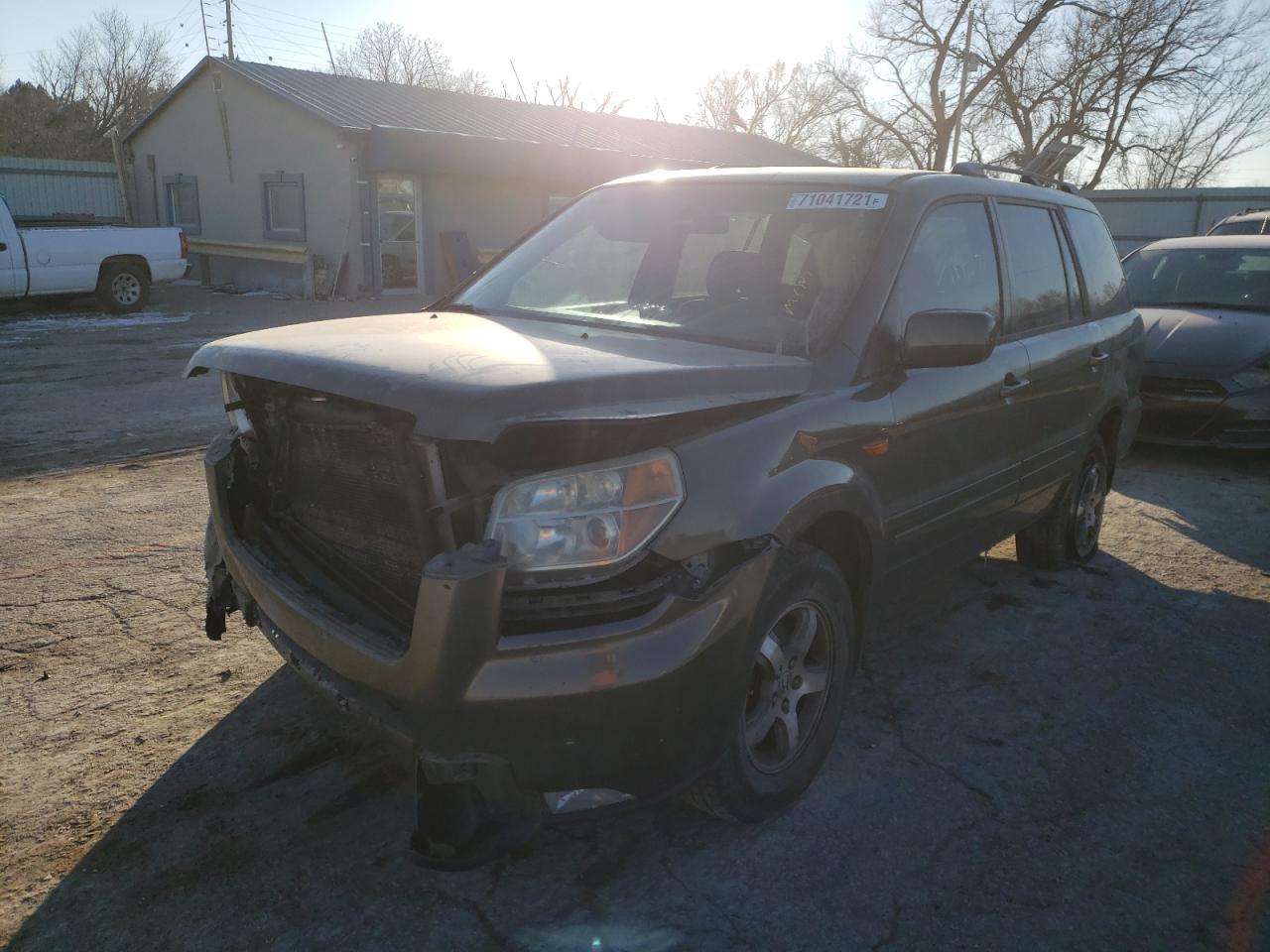 Photo 2 from auction – 2006 HONDA PILOT EX with VIN 5FNYF28426B024282