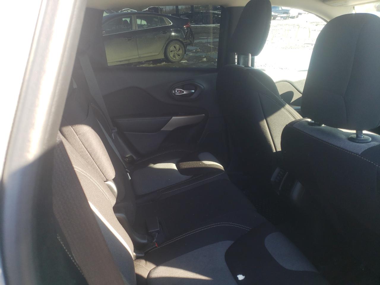 Photo 6 from auction – 2018 JEEP CHEROKEE L with VIN 1C4PJMCXXJD505579