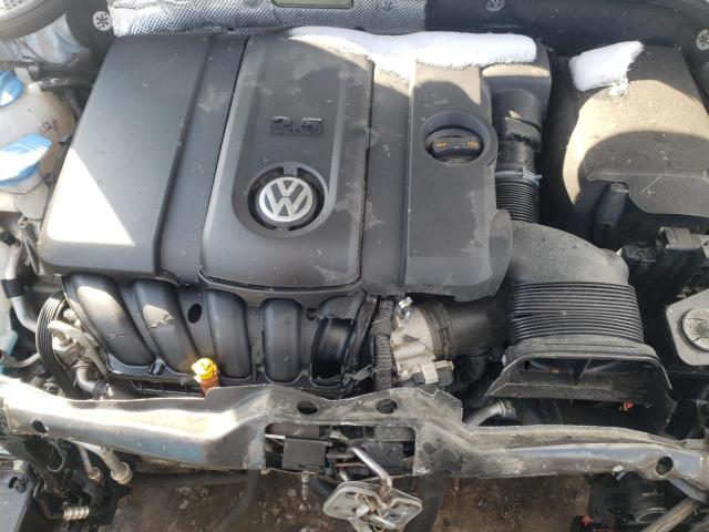 Photo 7 from auction – 2013 VOLKSWAGEN BEETLE with VIN 3VW5P7AT6DM825799