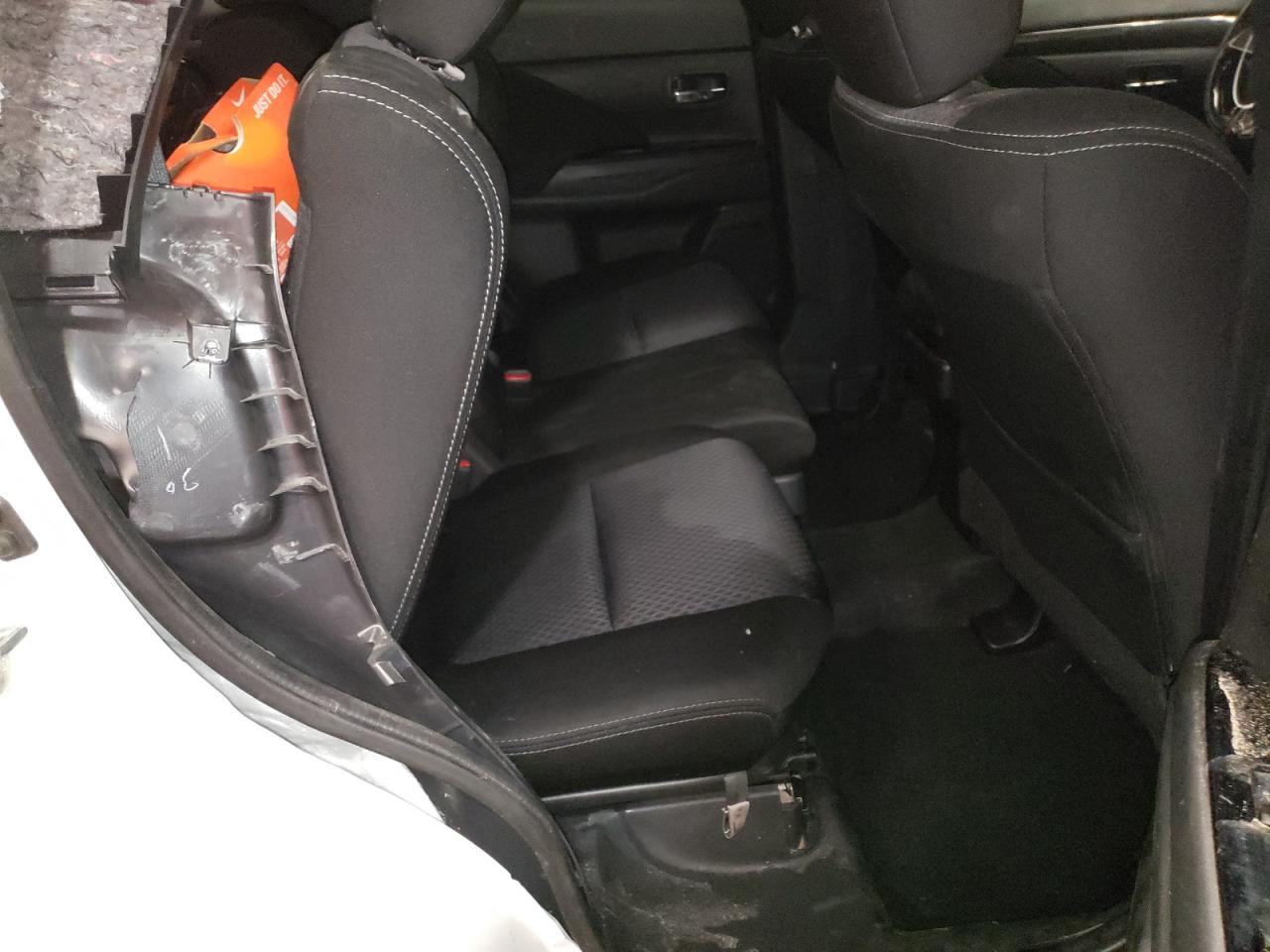 Photo 6 from auction – 2018 MITSUBISHI OUTLANDER with VIN JA4AZ3A39JZ031758