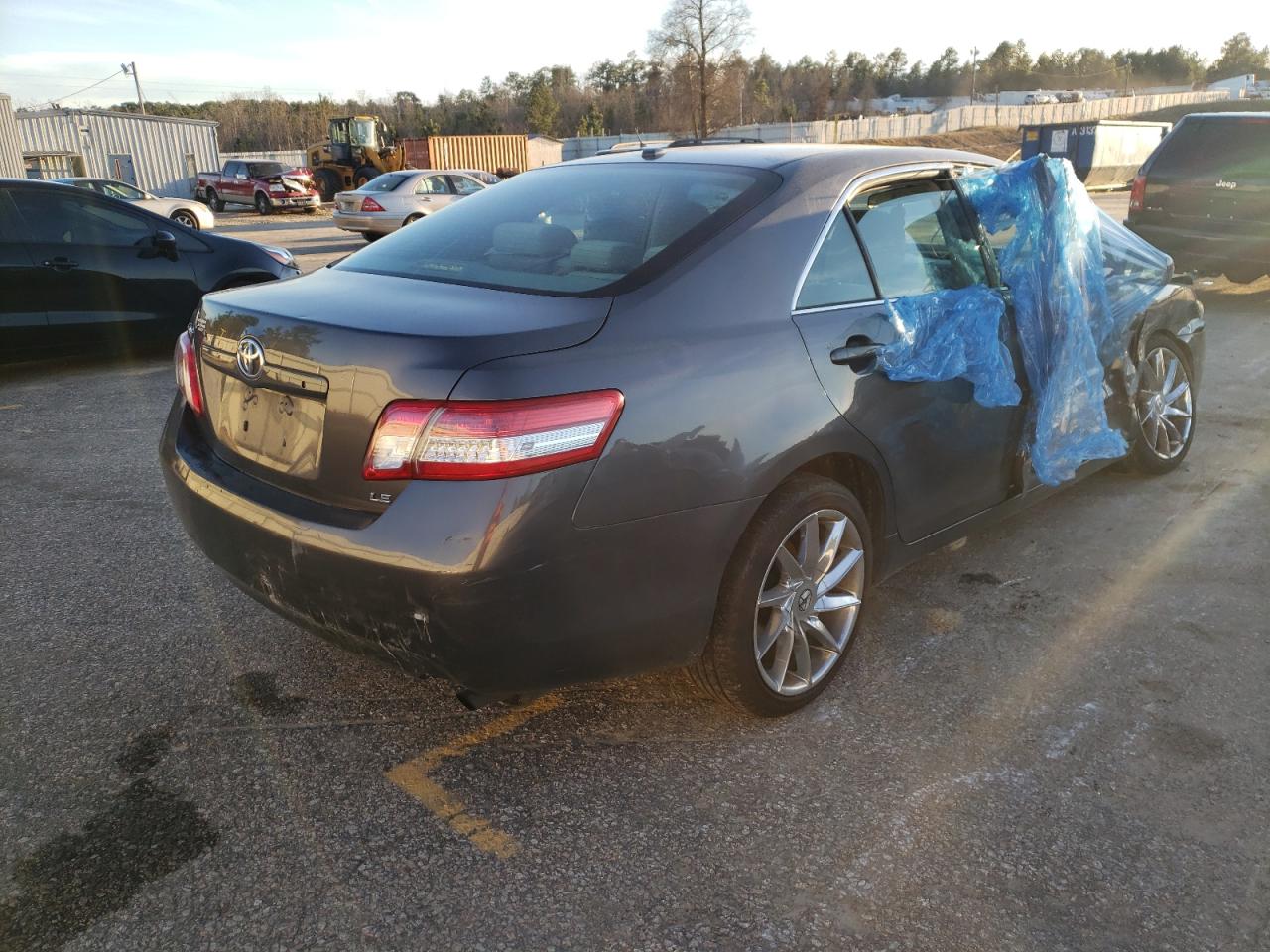 Photo 4 from auction – 2011 TOYOTA CAMRY BASE with VIN 4T4BF3EKXBR194102