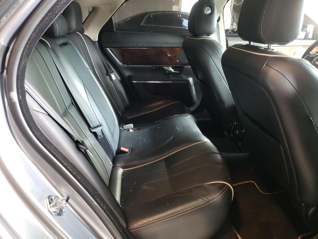 Photo 6 from auction – 2011 JAGUAR XJ with VIN SAJWA1CBXBLV17920