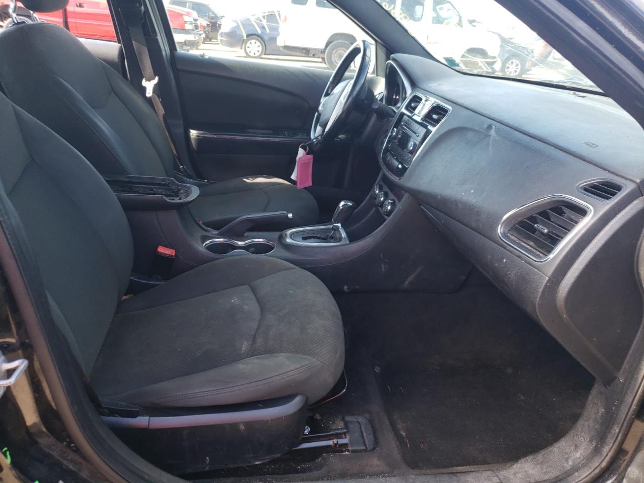 صورة رقم 5 من المزاد - 2012 CHRYSLER 200 TOURIN مع VIN 1C3CCBBB4CN107952