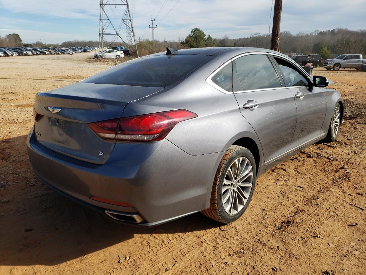 Photo 4 from auction – 2015 HYUNDAI GENESIS 3. with VIN KMHGN4JE3FU058375