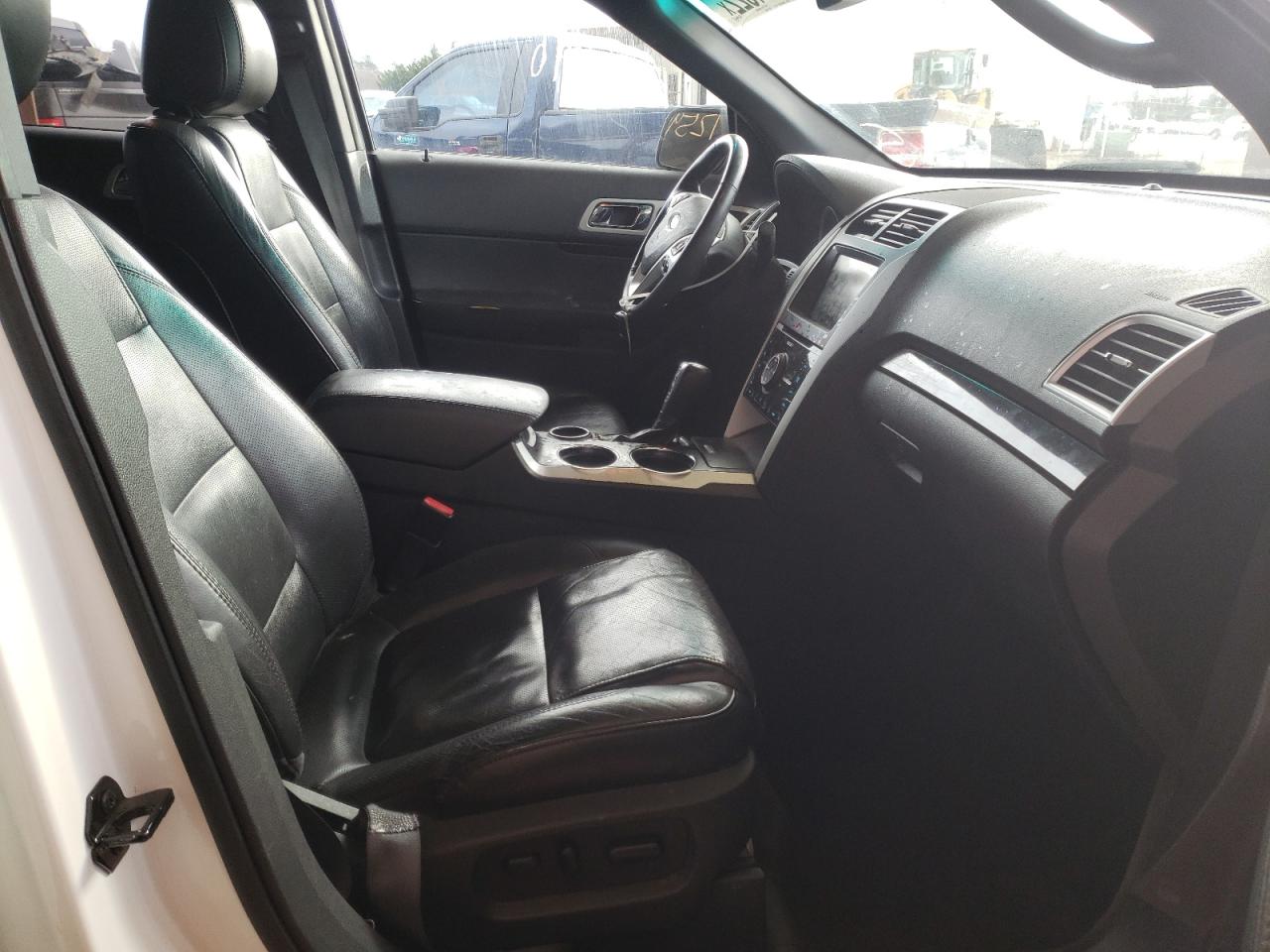 Photo 5 from auction – 2012 FORD EXPLORER L with VIN 1FMHK7F82CGA50327
