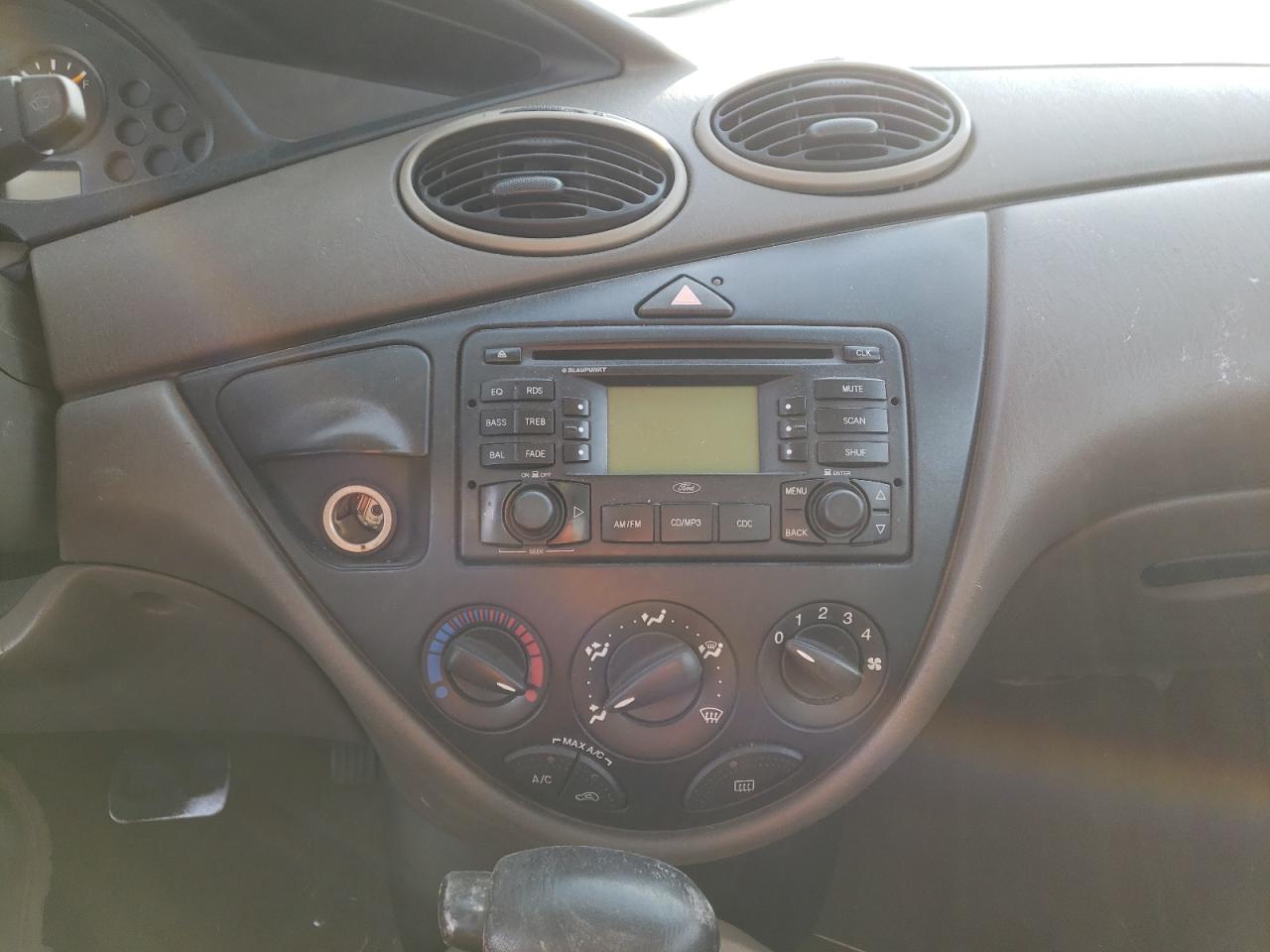 Photo 9 from auction – 2003 FORD FOCUS SE with VIN 1FAFP34P43W258639