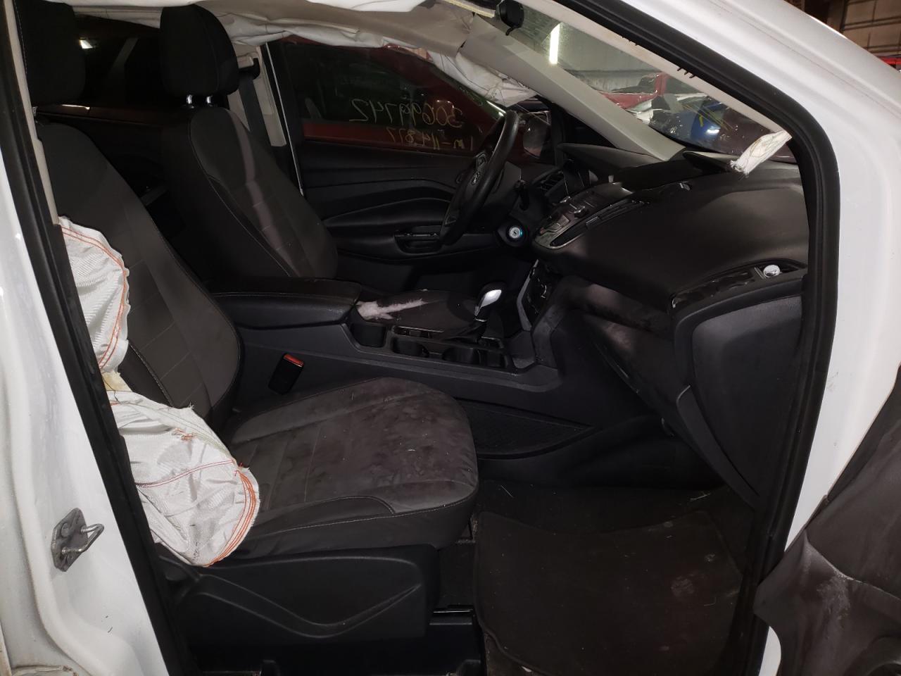 Photo 5 from auction – 2017 FORD ESCAPE S with VIN 1FMCU0F71HUB13283