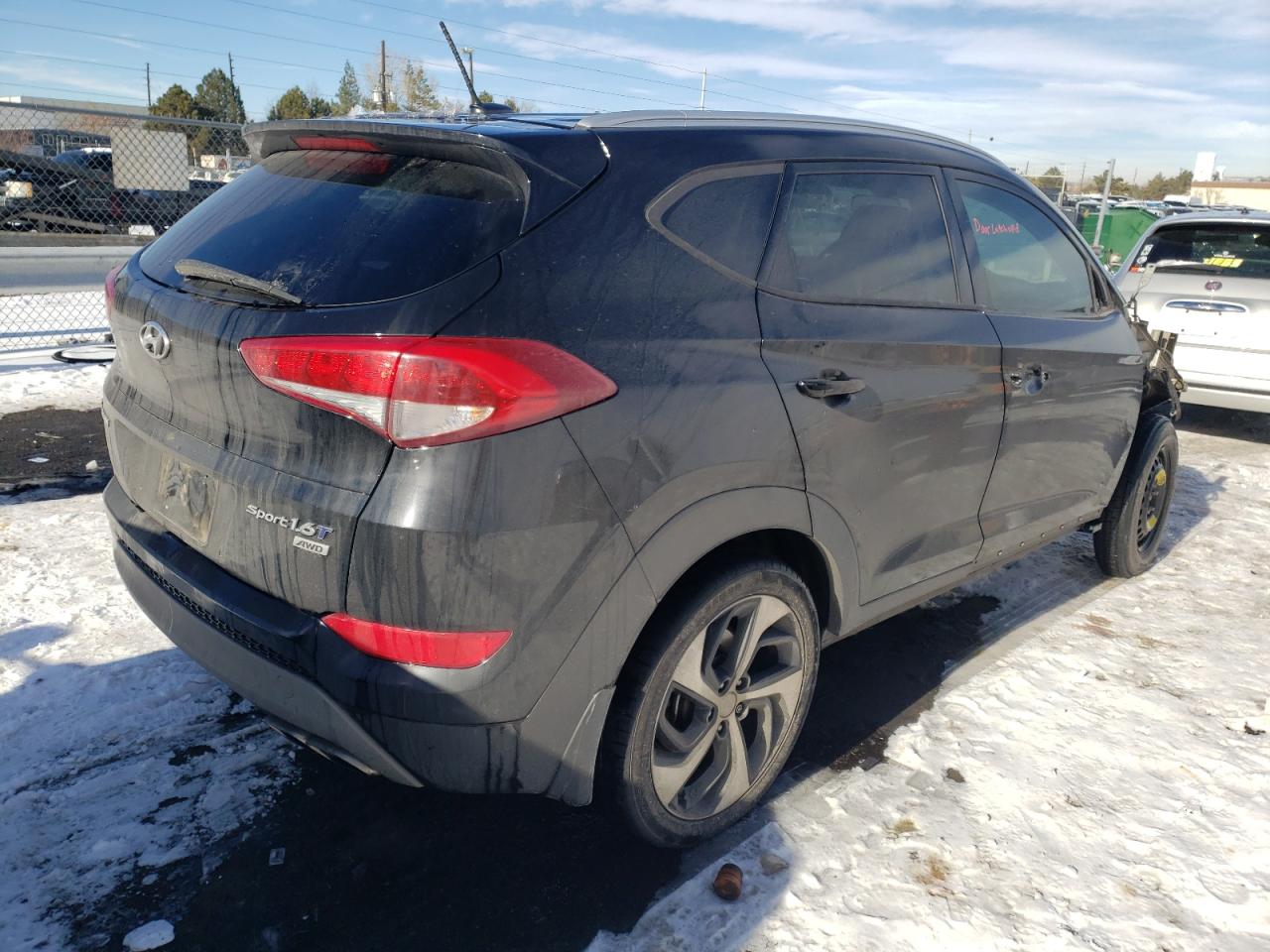 Photo 4 from auction – 2017 HYUNDAI TUCSON LIM with VIN KM8J3CA20HU357739