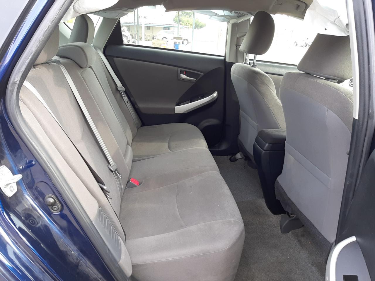 Photo 6 from auction – 2015 TOYOTA PRIUS with VIN JTDKN3DU1F1872487