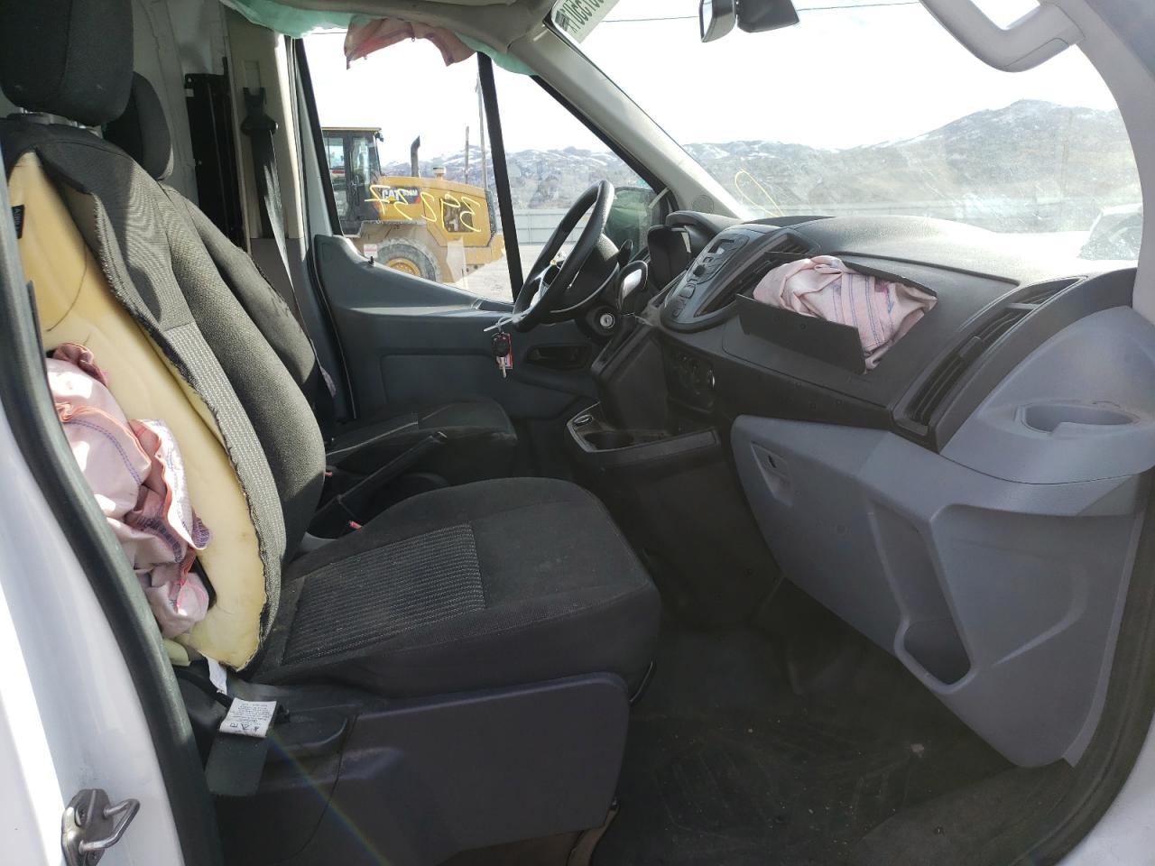 Photo 5 from auction – 2019 FORD TRANSIT T- with VIN 1FTYR2CM7KKB66140