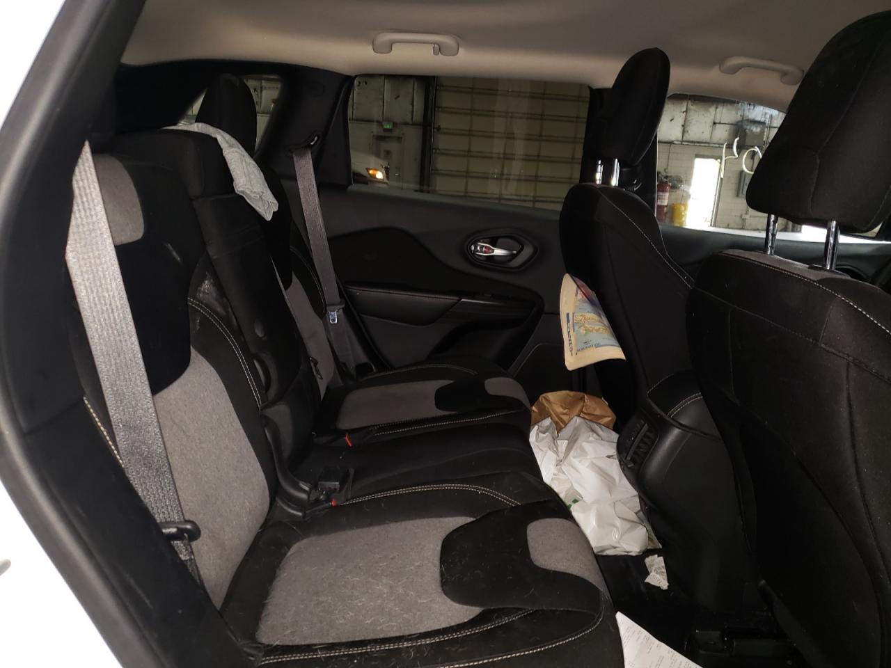 Photo 6 from auction – 2014 JEEP CHEROKEE L with VIN 1C4PJMCB2EW169974