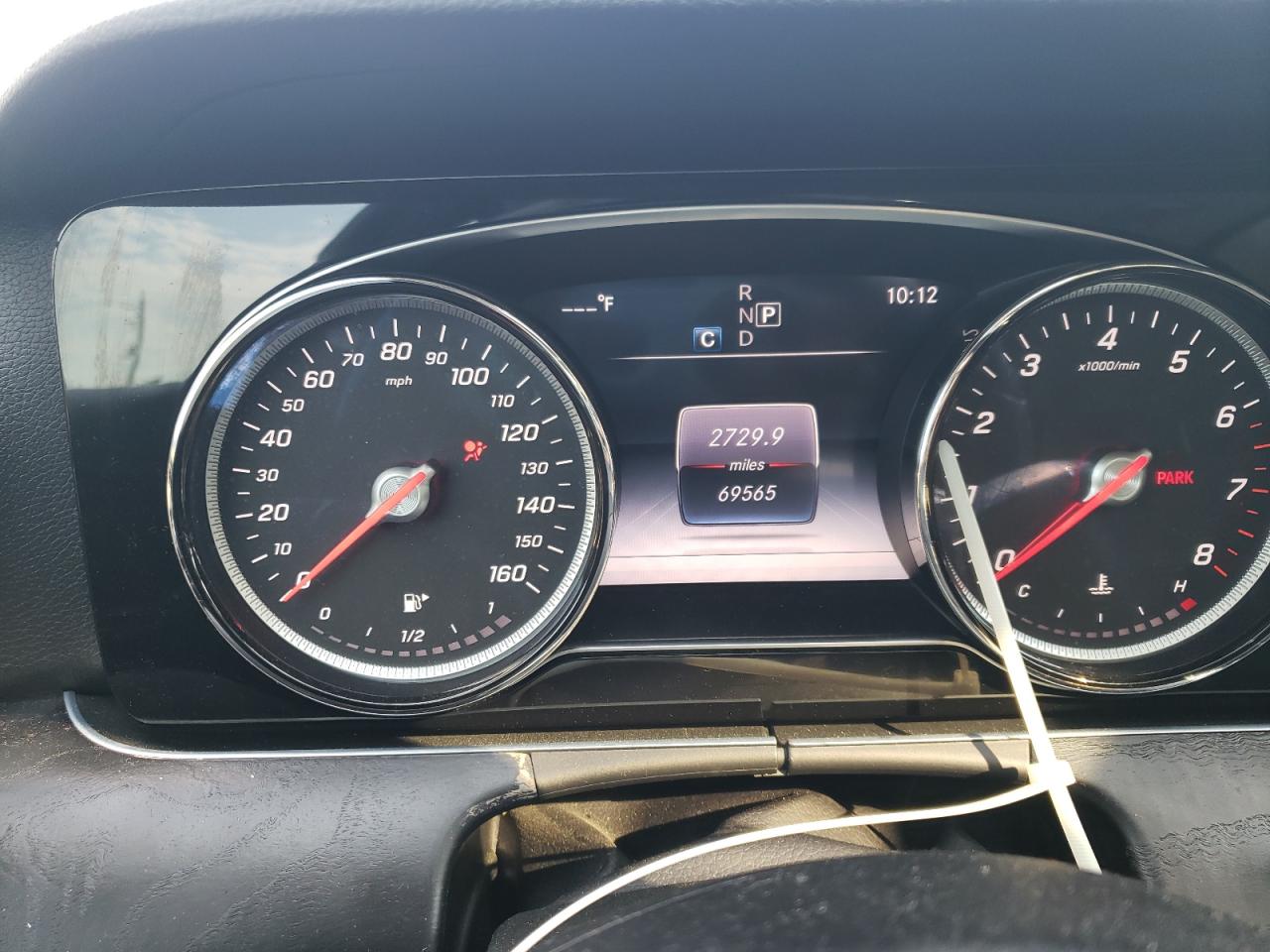 Photo 8 from auction – 2017 MERCEDES-BENZ E 300 with VIN WDDZF4JB3HA136471