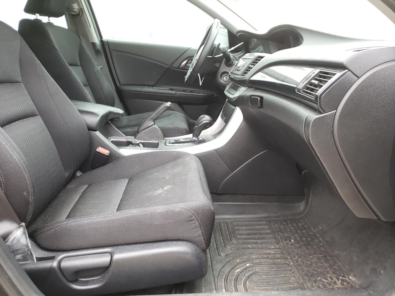 Photo 5 from auction – 2014 HONDA ACCORD with VIN 1HGCR2F58EA094780