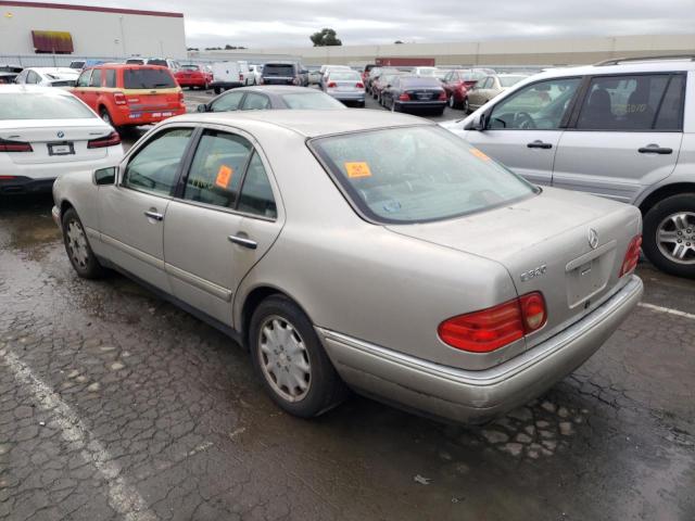 Photo 3 from auction – 1998 MERCEDES-BENZ E 320 with VIN WDBJF65F2WA640134