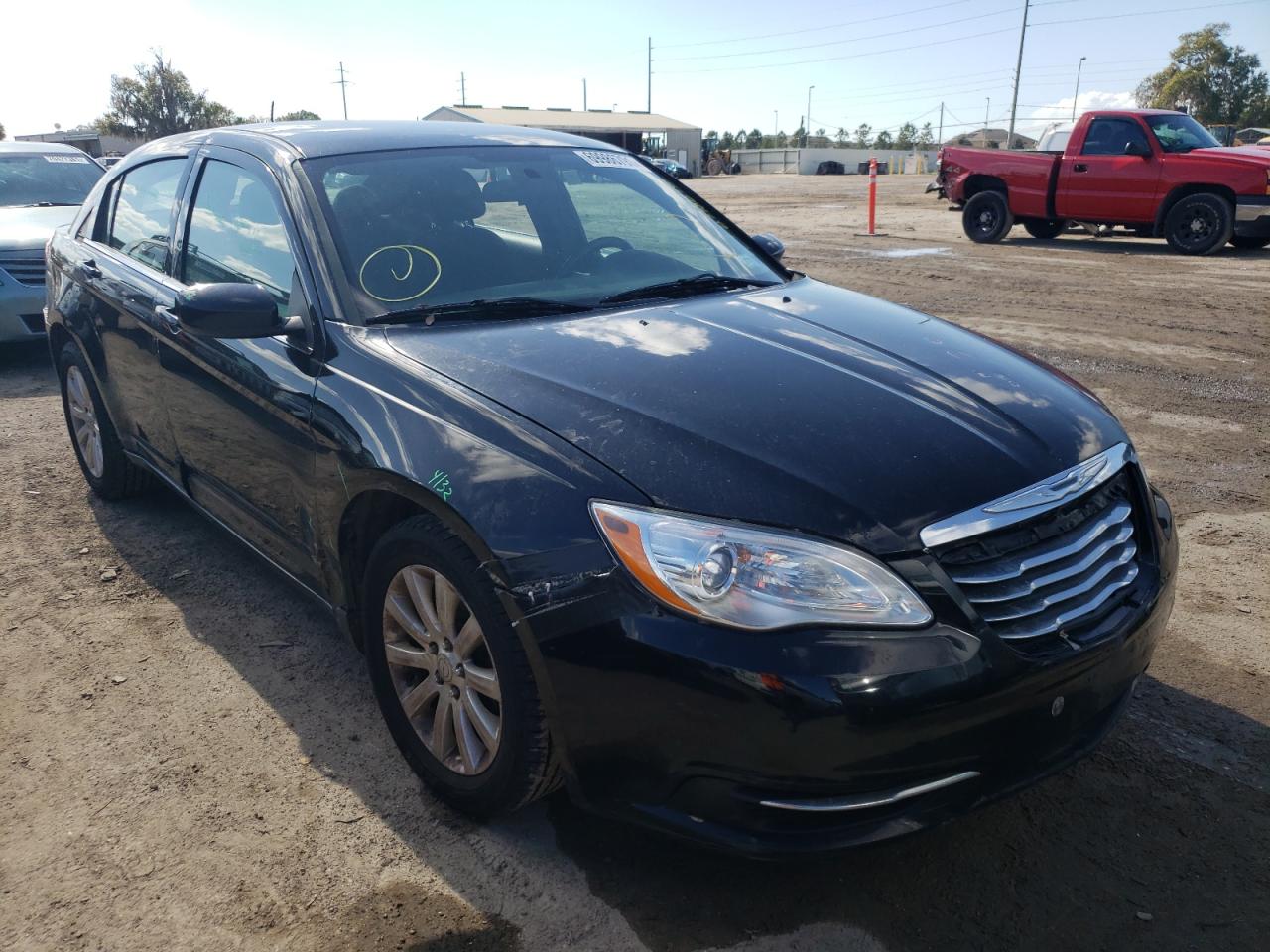 CHRYSLER 200 TOURIN 2012 مع رقم تعريف المركبة 1C3CCBBB4CN107952 - صورة من المزاد