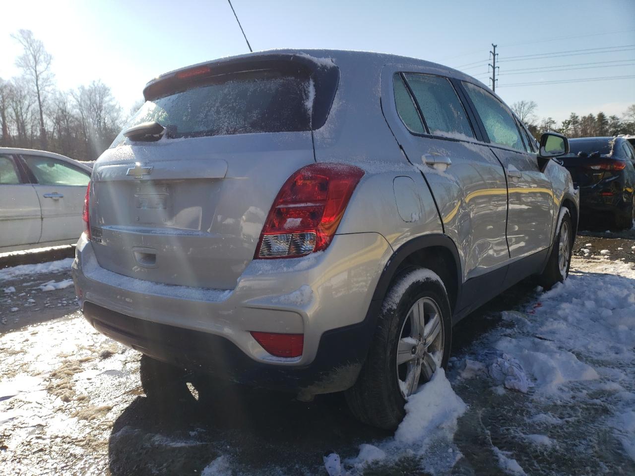 Photo 4 from auction – 2020 CHEVROLET TRAX LS with VIN KL7CJKSB0LB314774