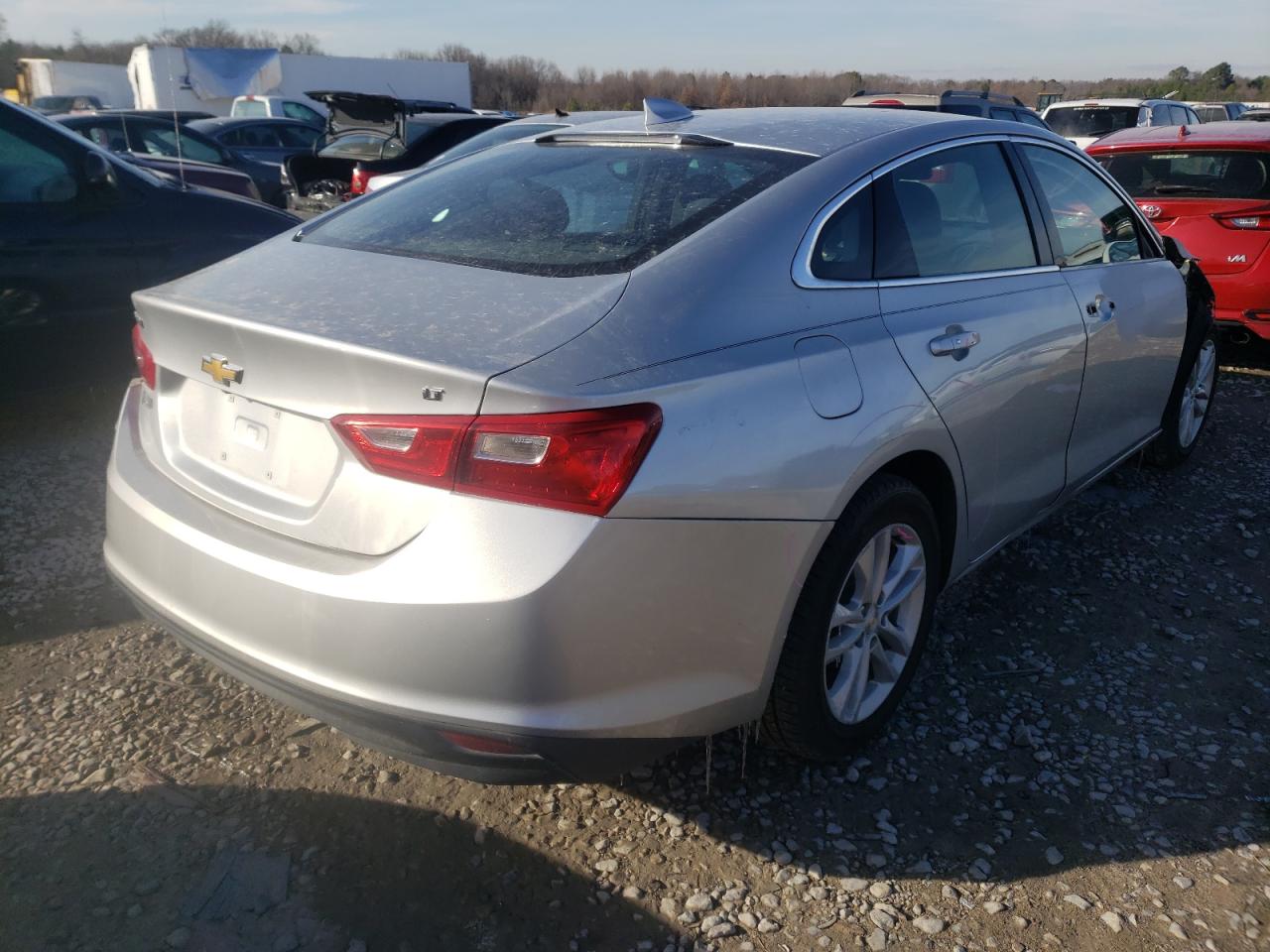 Photo 4 from auction – 2018 CHEVROLET MALIBU LT with VIN 1G1ZD5ST7JF174834