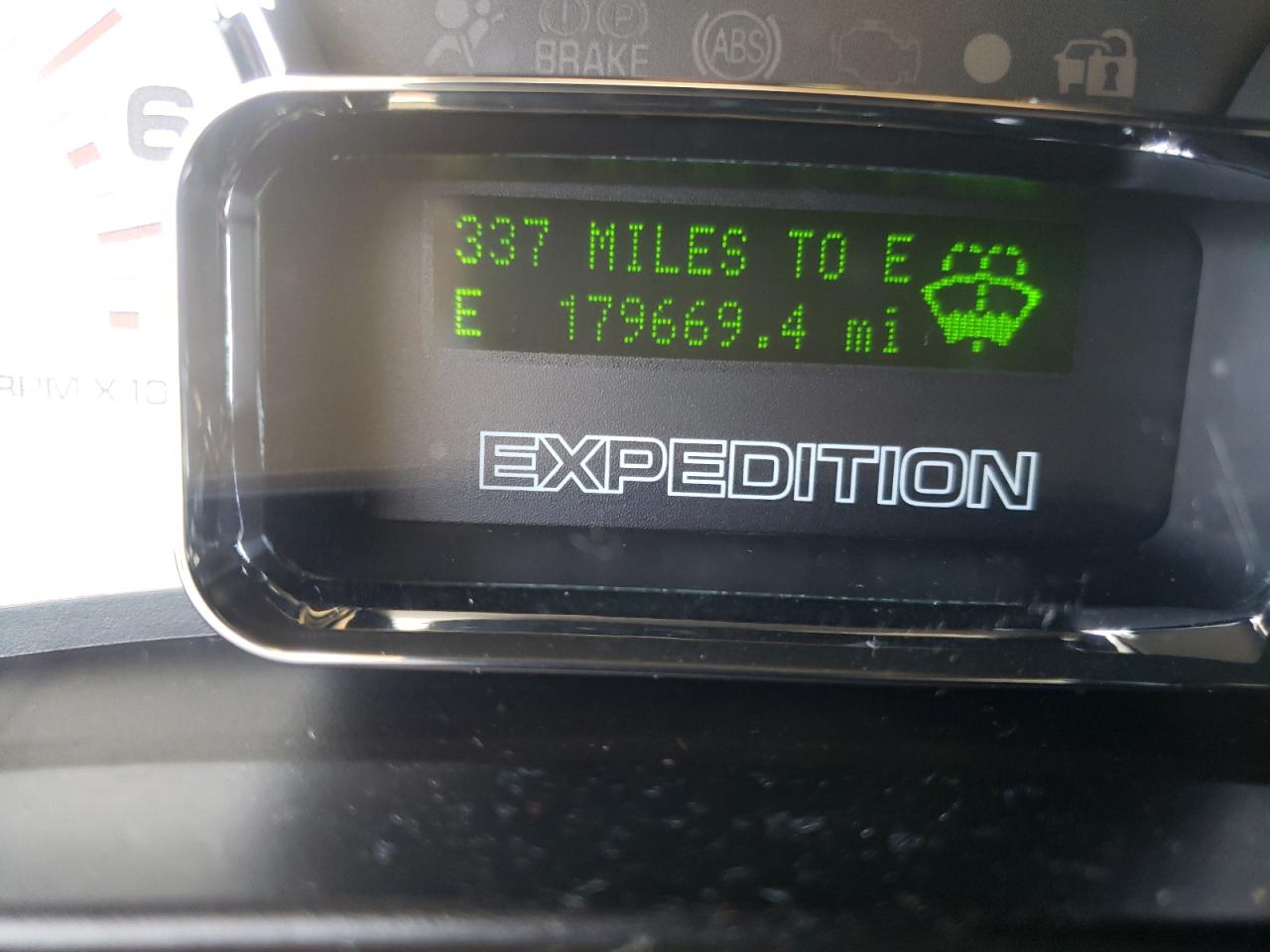 Photo 8 from auction – 2008 FORD EXPEDITION with VIN 1FMFU18538LA64656