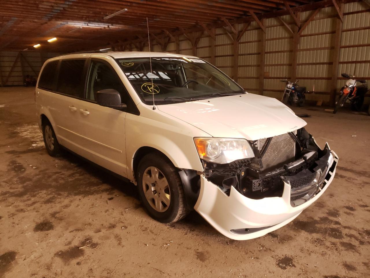 DODGE GRAND CARA 2011 with VIN 2D4RN4DG3BR778585 - Photo from auction