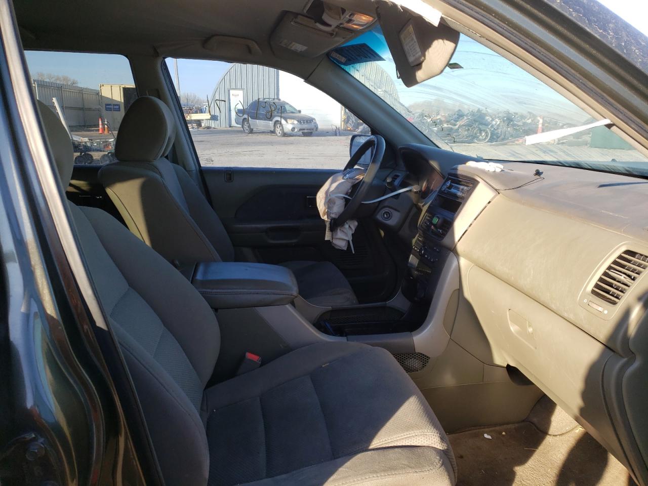 Photo 5 from auction – 2006 HONDA PILOT EX with VIN 5FNYF28426B024282