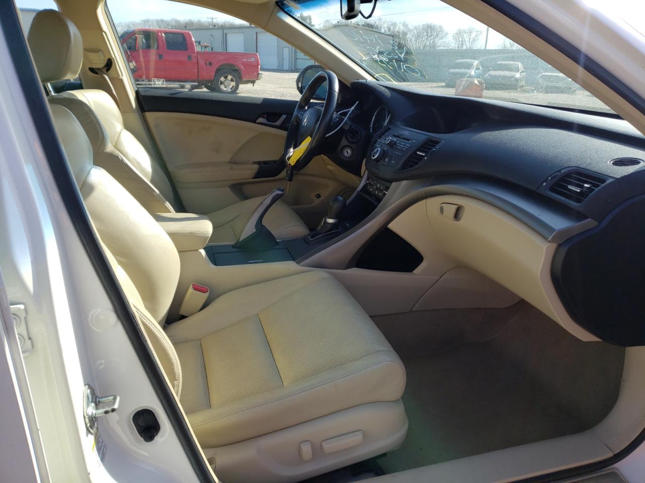 Photo 5 from auction – 2010 ACURA TSX with VIN JH4CU2F63AC011937