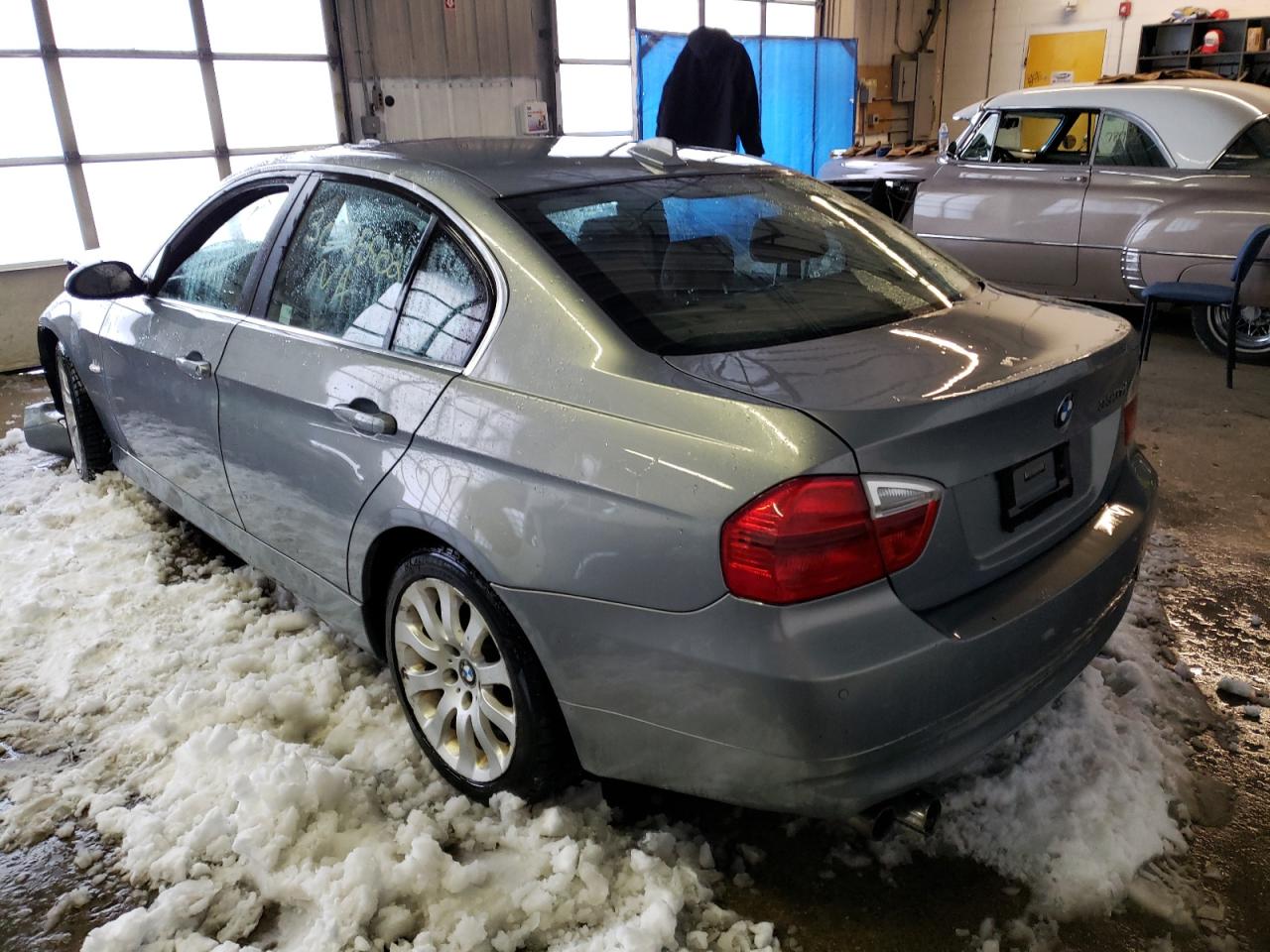 Photo 3 from auction – 2006 BMW 330 XI with VIN WBAVD33536KV59121