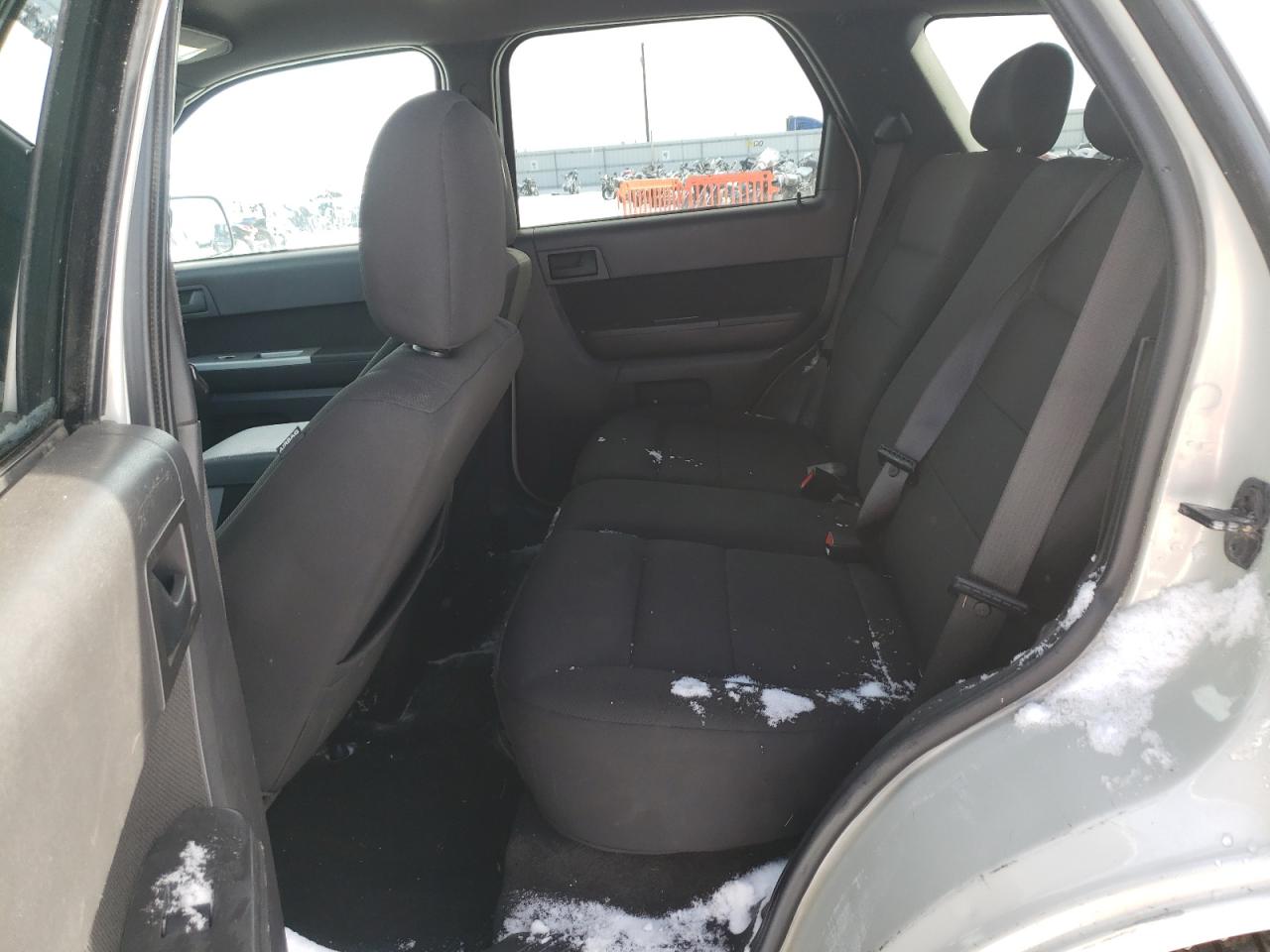 Photo 6 from auction – 2009 FORD ESCAPE XLT with VIN 1FMCU93G59KC02036