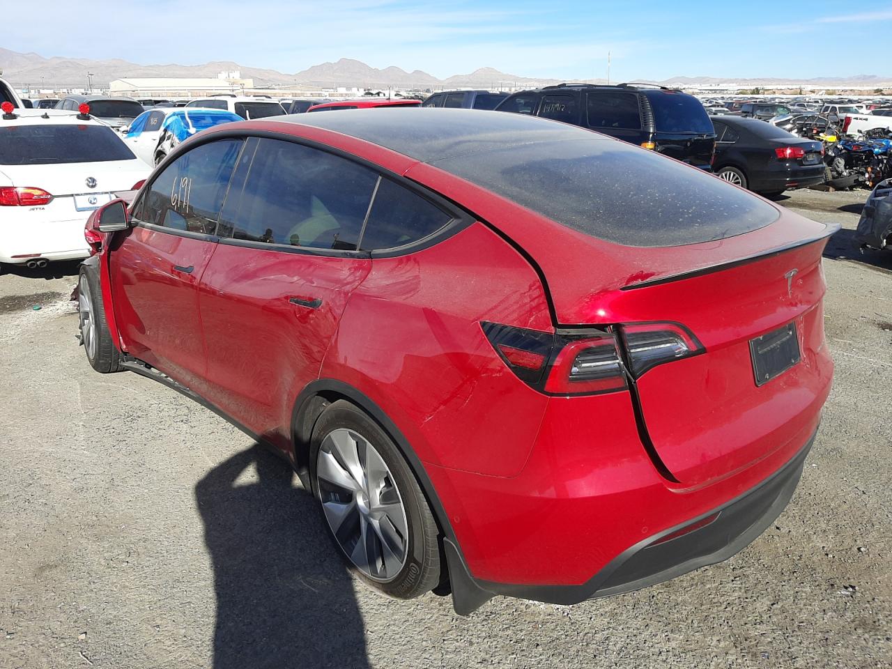 Photo 3 from auction – 2021 TESLA MODEL Y with VIN 5YJYGAEE6MF144765