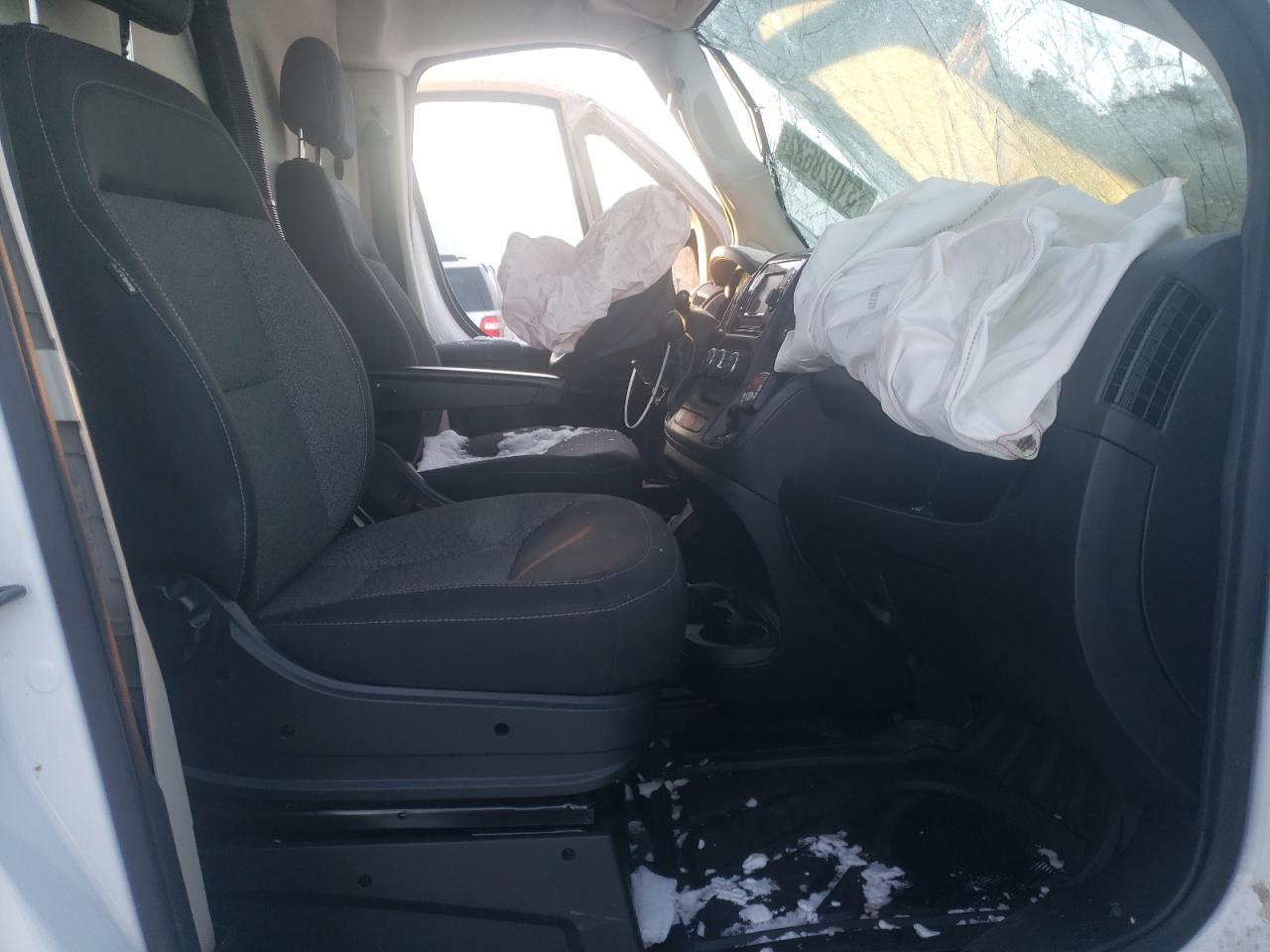 Photo 5 from auction – 2019 RAM PROMASTER with VIN 3C6TRVDG4KE557468