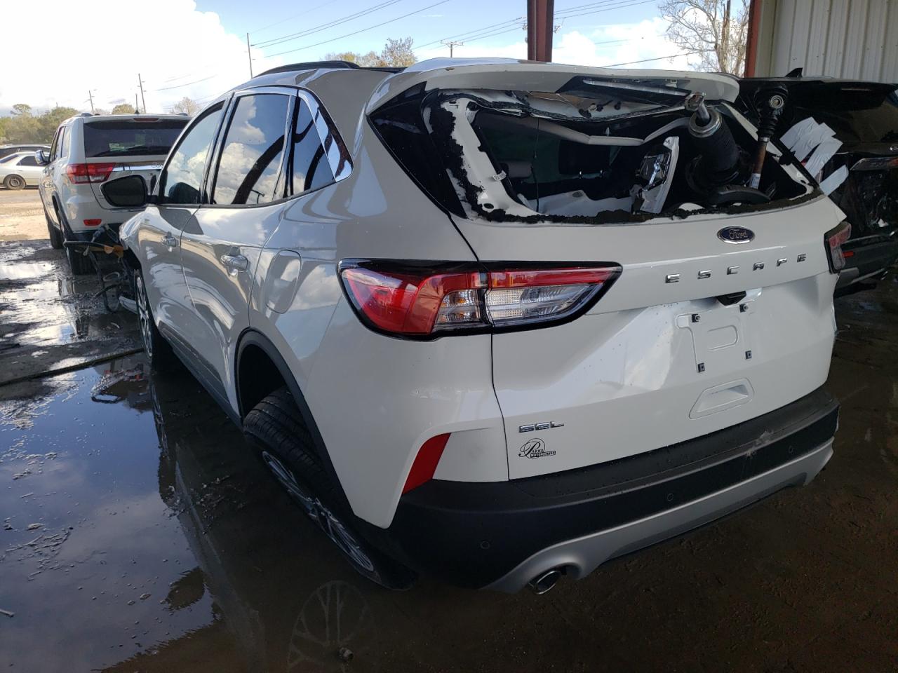 Photo 3 from auction – 2021 FORD ESCAPE SEL with VIN 1FMCU0H69MUB08363