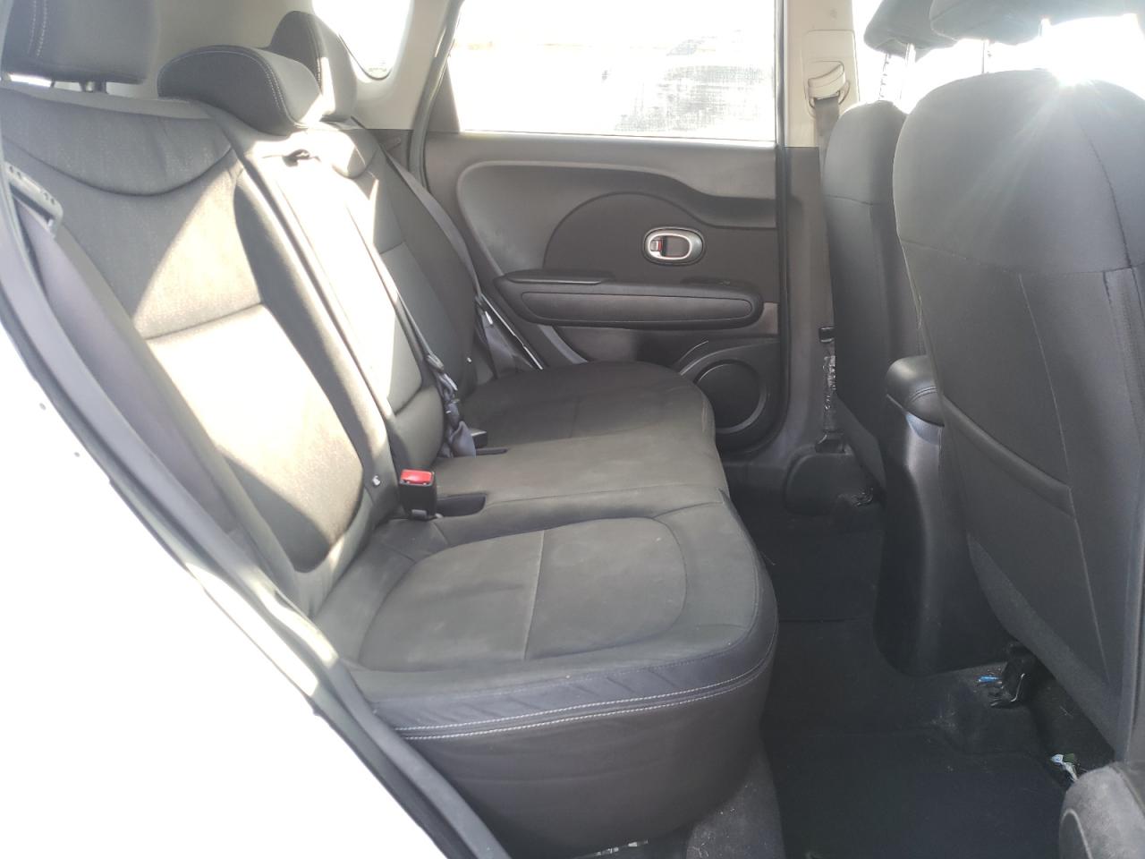 Photo 6 from auction – 2014 KIA SOUL with VIN KNDJN2A26E7036890