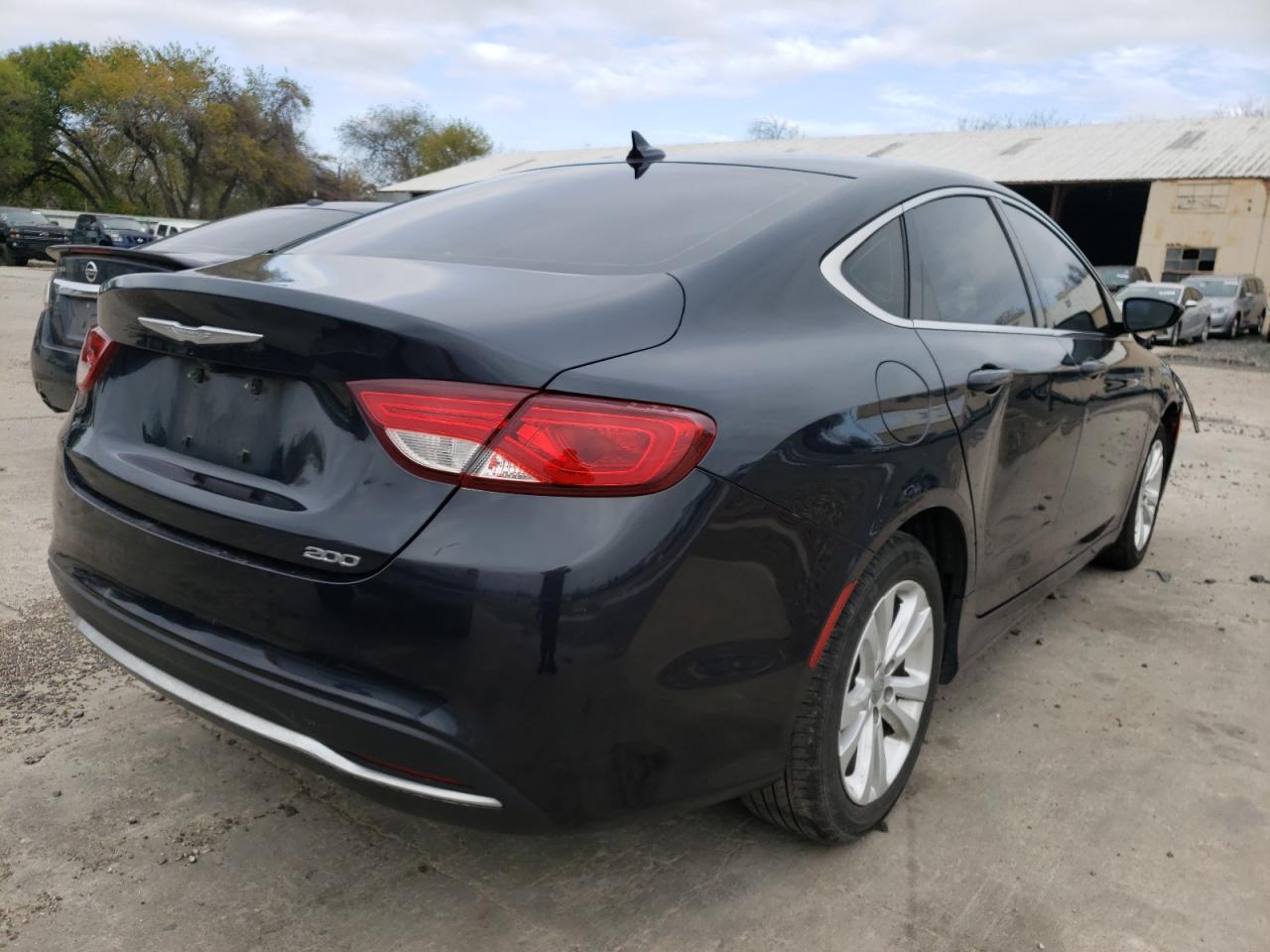 Photo 4 from auction – 2016 CHRYSLER 200 LIMITE with VIN 1C3CCCAB5GN182852